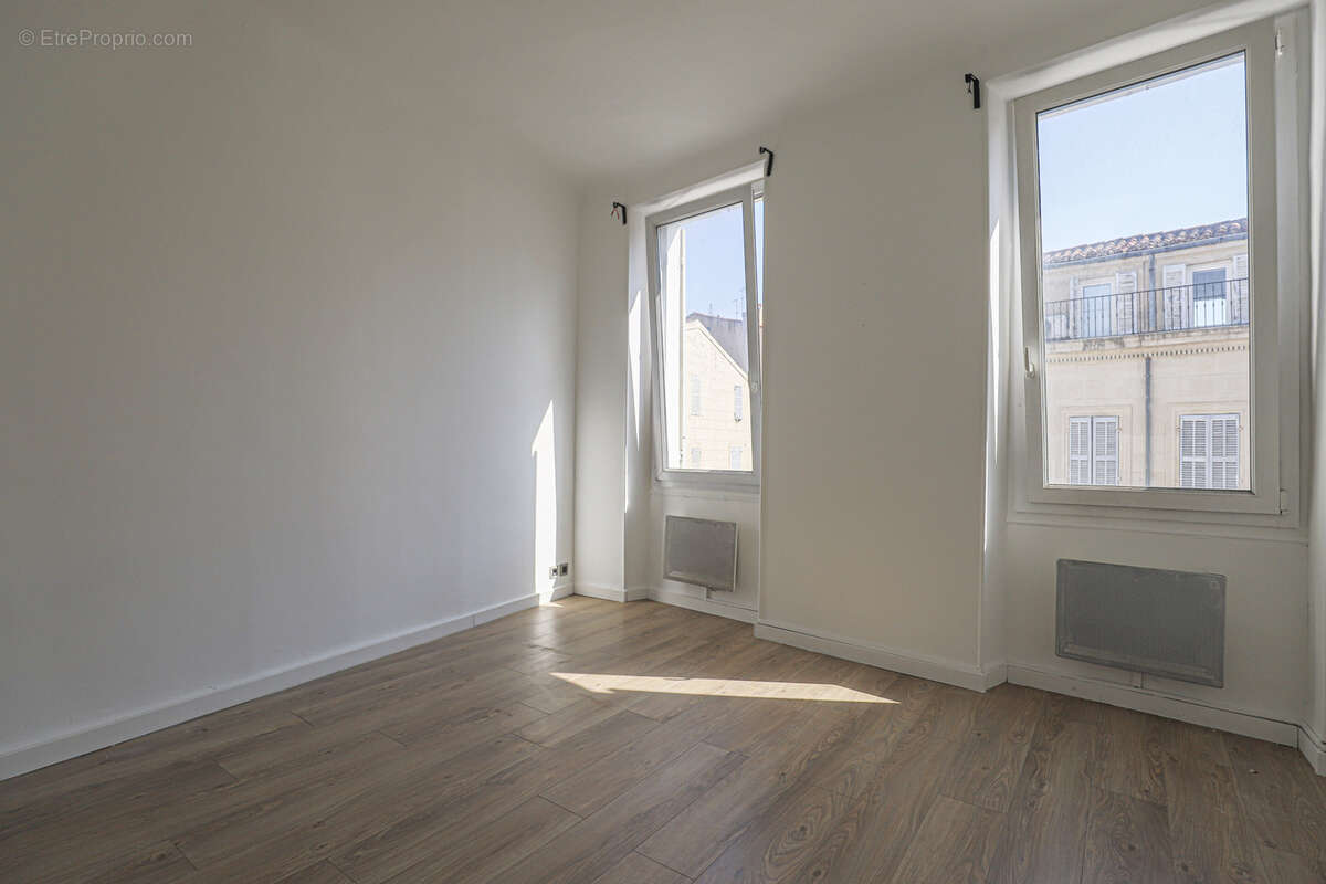 Appartement à MARSEILLE-6E