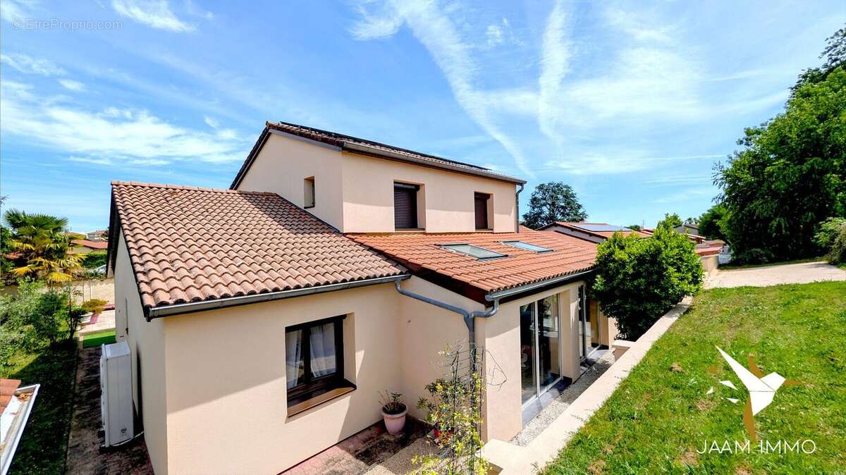 Maison à CORCELLES-EN-BEAUJOLAIS