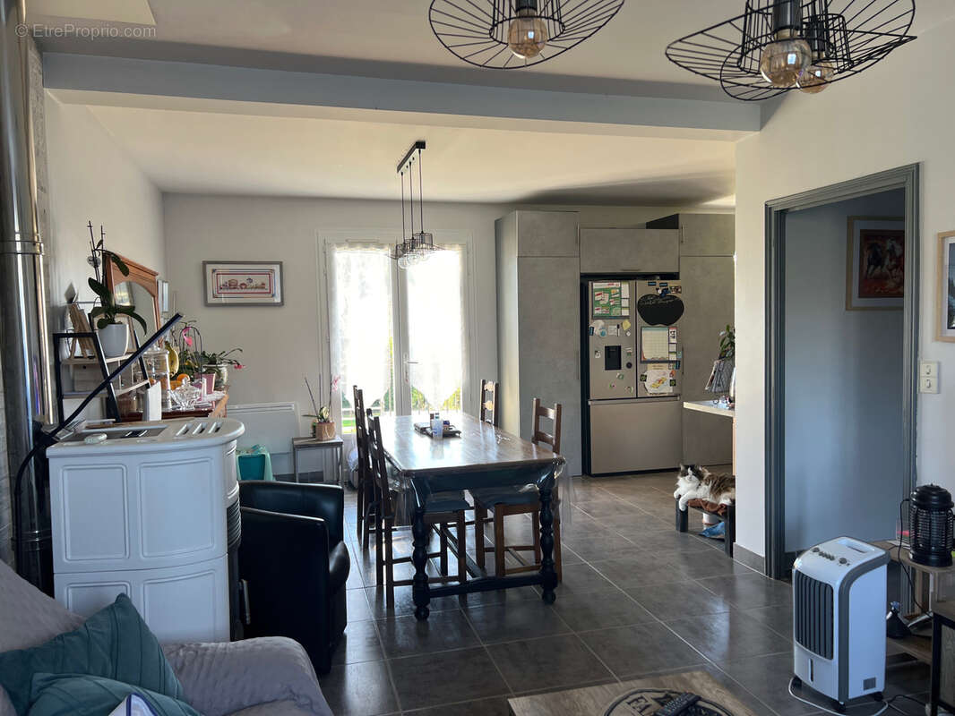 Maison à CHATEAU-L&#039;EVEQUE