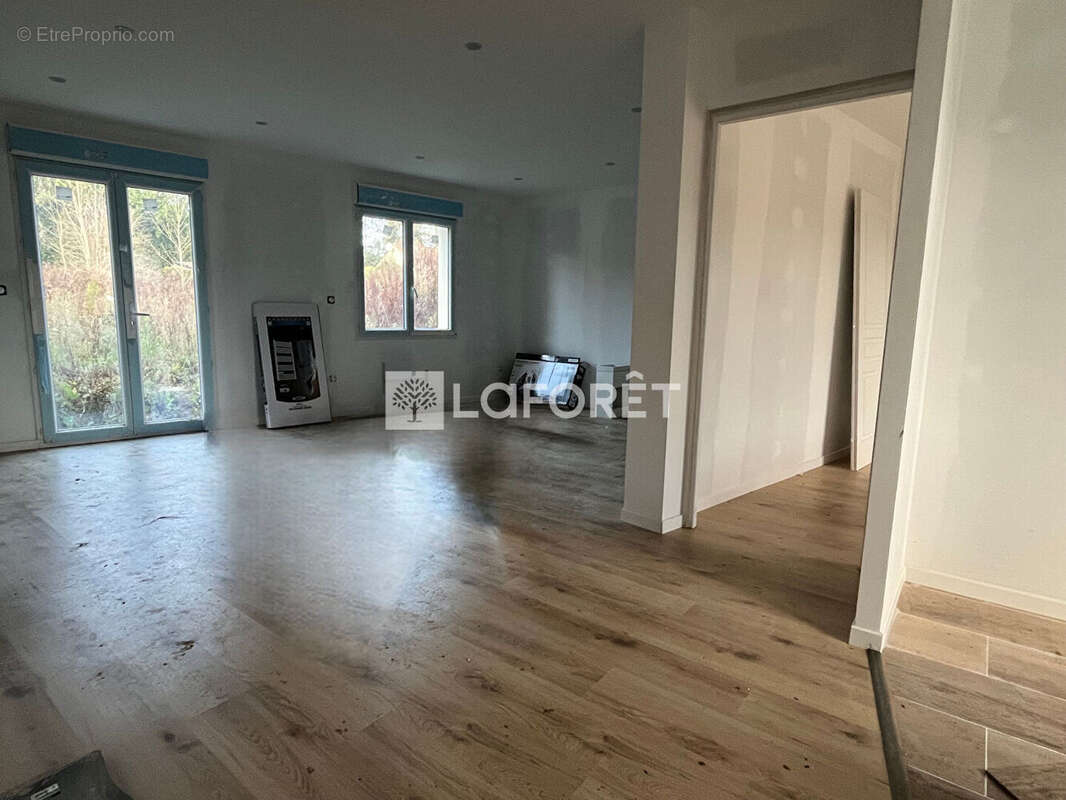 Maison à HONDAINVILLE