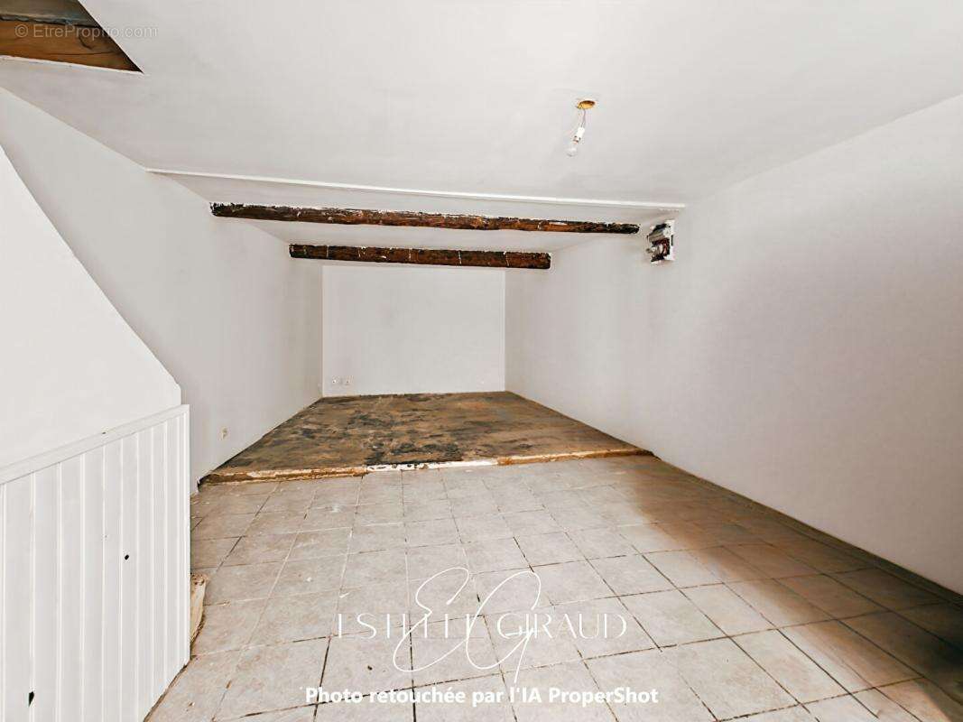 Maison en pierre sur Puicheric 2 pièces - photo 2
