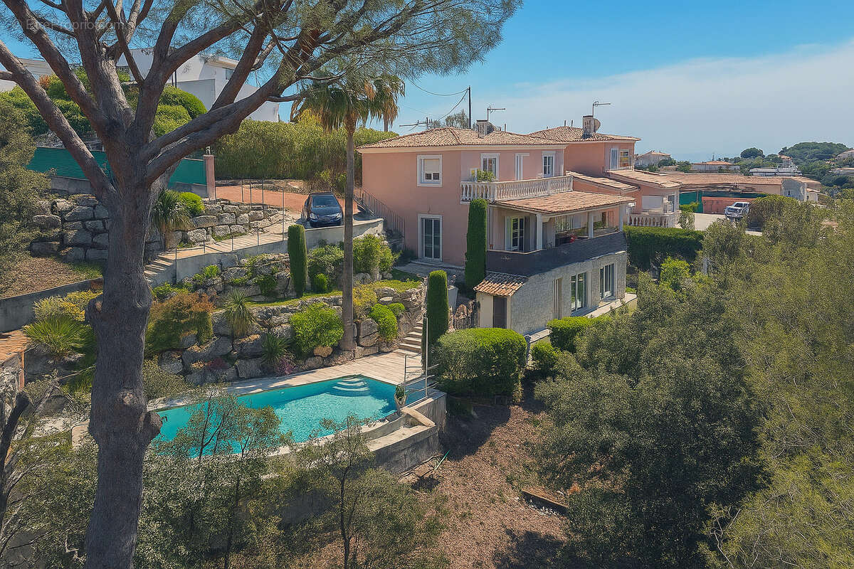 Maison à CAGNES-SUR-MER