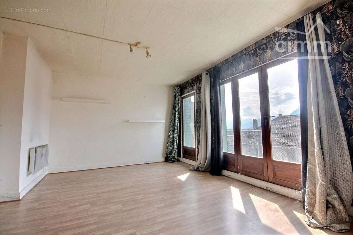 Appartement à VILLARD-BONNOT