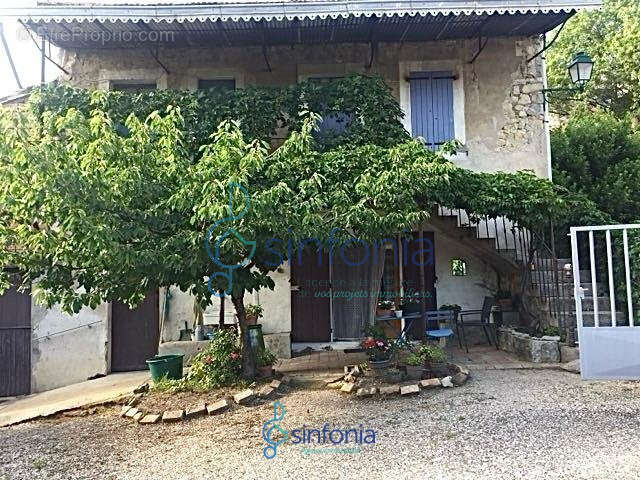 Maison à BOUQUET