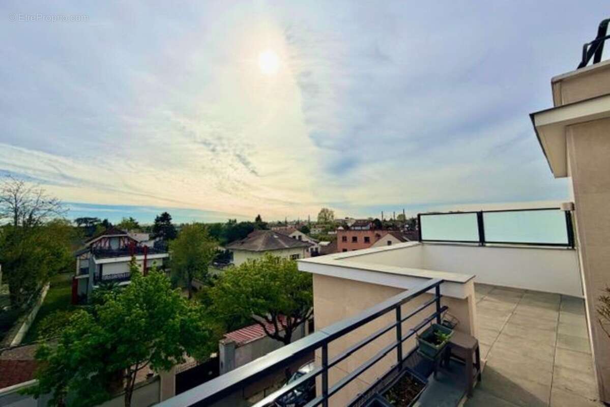 Appartement à SAINT-MAUR-DES-FOSSES