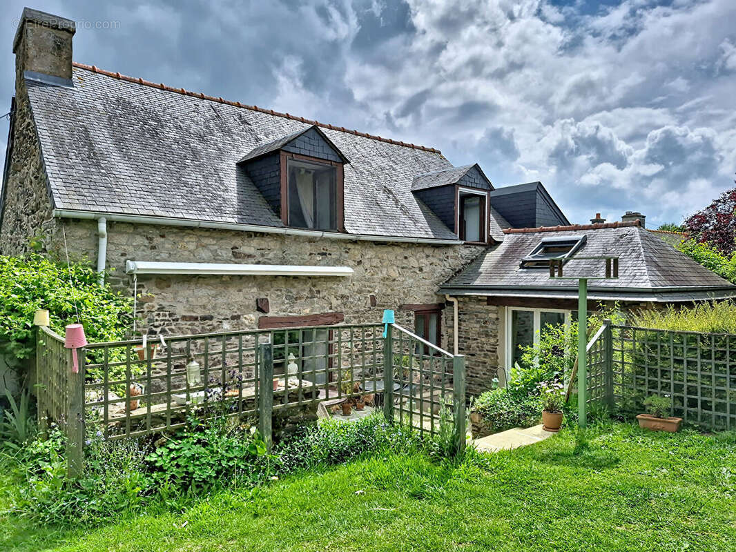Maison à LA GREE-SAINT-LAURENT