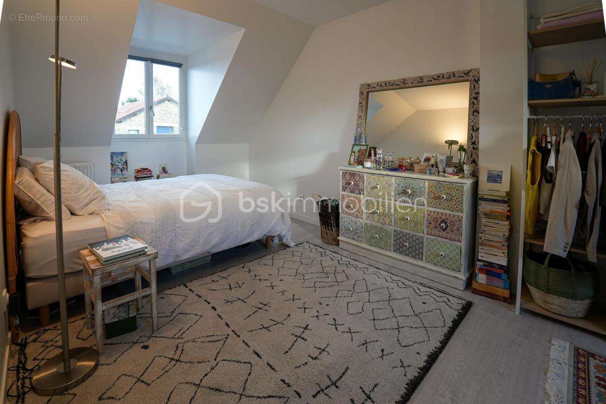 Maison à MONTEVRAIN