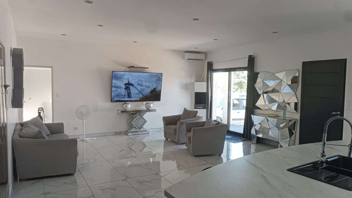 Maison à LEZIGNAN-CORBIERES