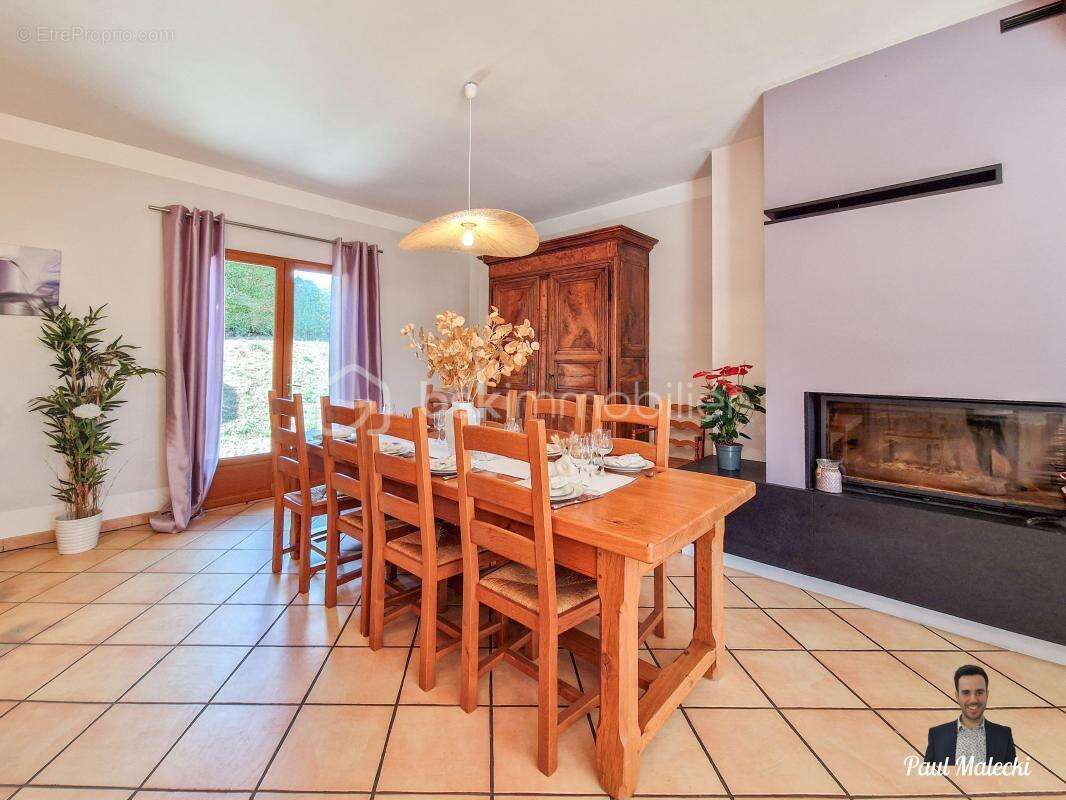 Maison à LA TOUR-DU-PIN