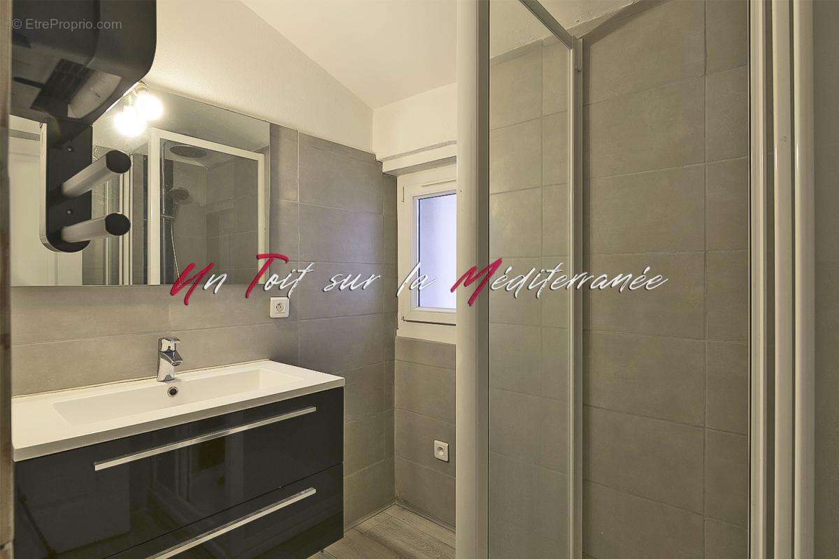 Appartement à BORMES-LES-MIMOSAS