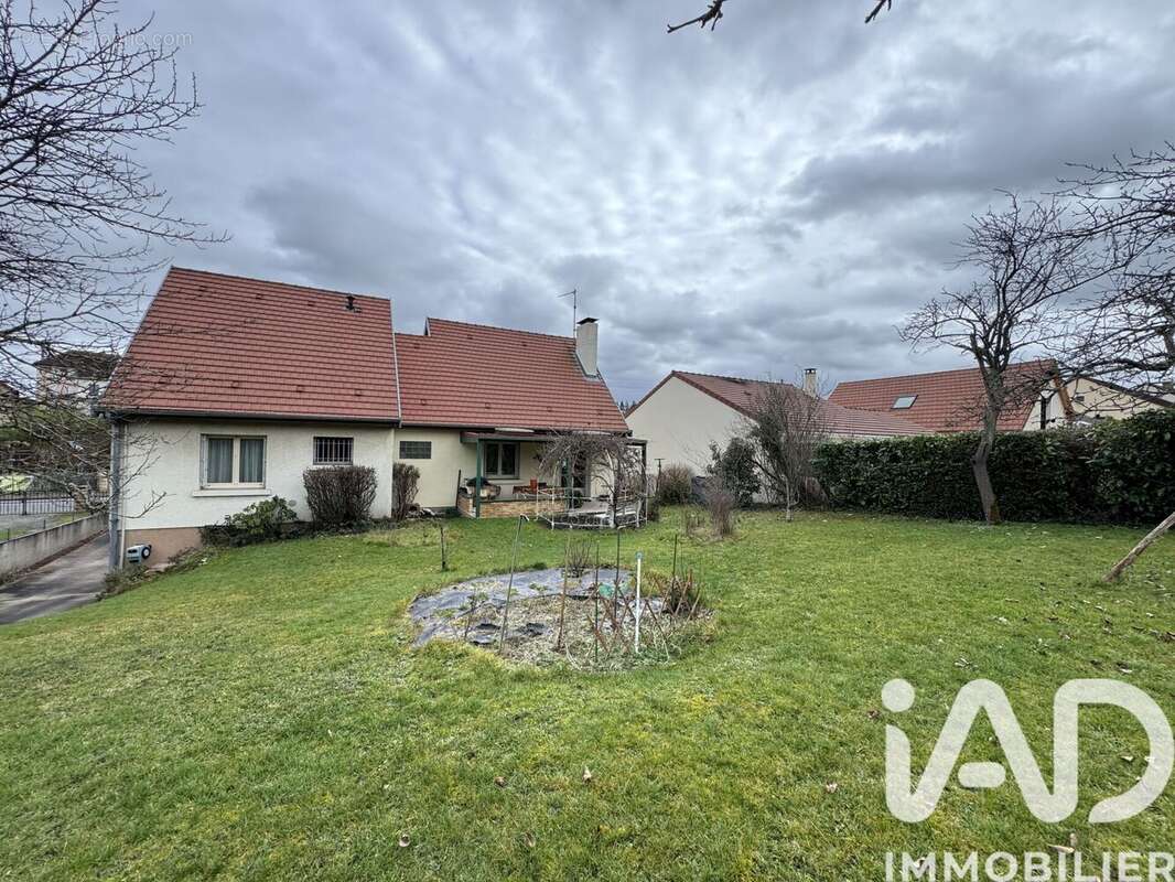Maison 143 m² à Montlucon  - photo 3