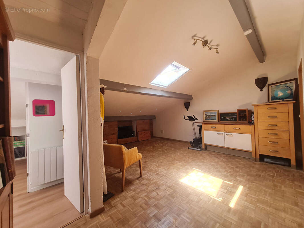 Bord De Mer +Appartement  4 pièces + Terrasse  *  (83430) Saint-Mandrier-sur-Mer - photo 10