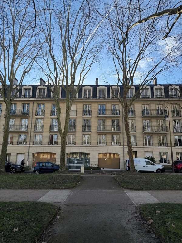 Commerce à VERSAILLES