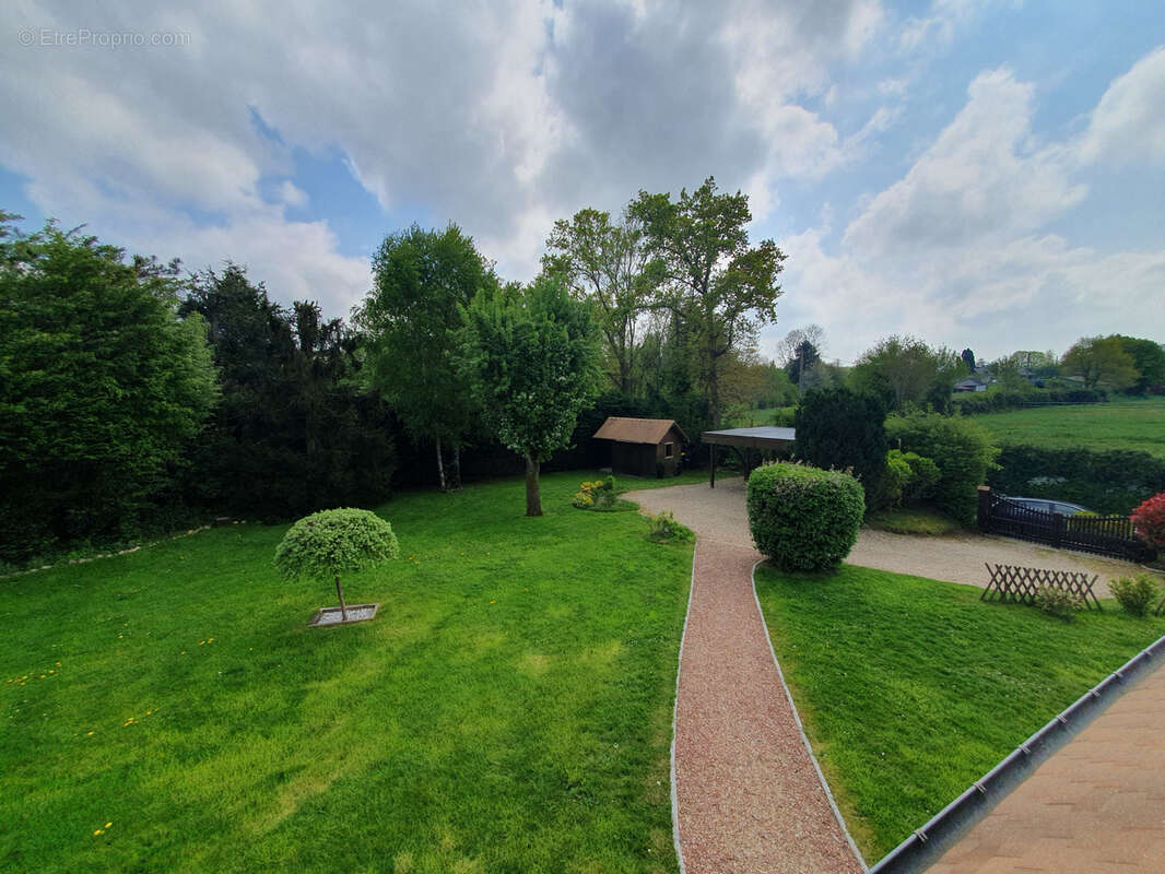 Maison à CORMEILLES