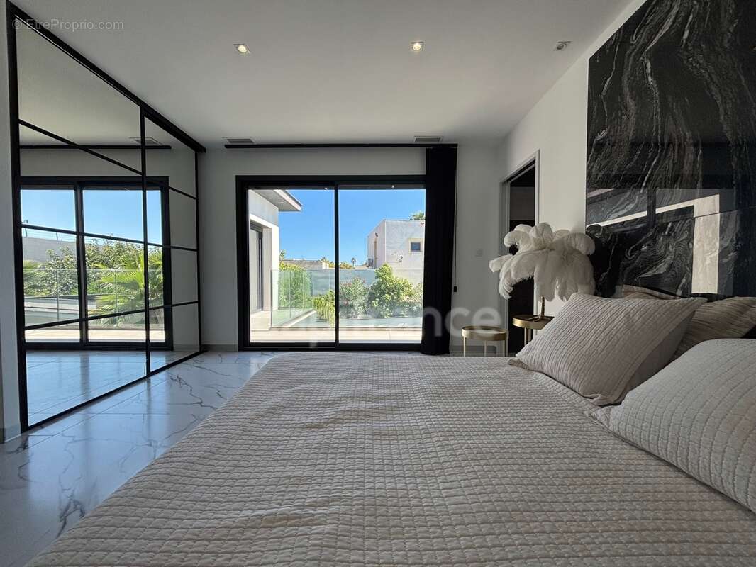 Grau d'agde, villa contemporaine p7 avec double garage, prestations luxueuses proche mer, secteur calme - photo 15
