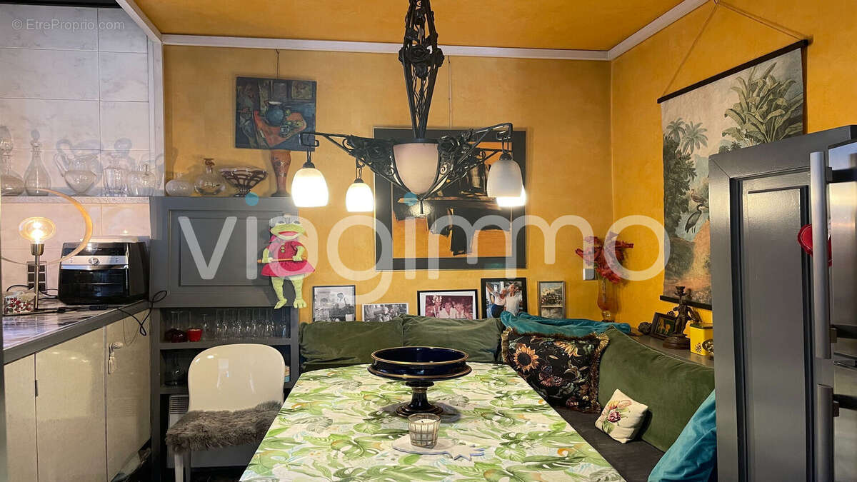Appartement à MARSEILLE-6E