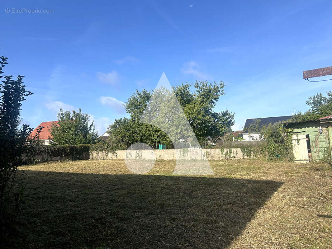 Maison à CHAMPFORGEUIL