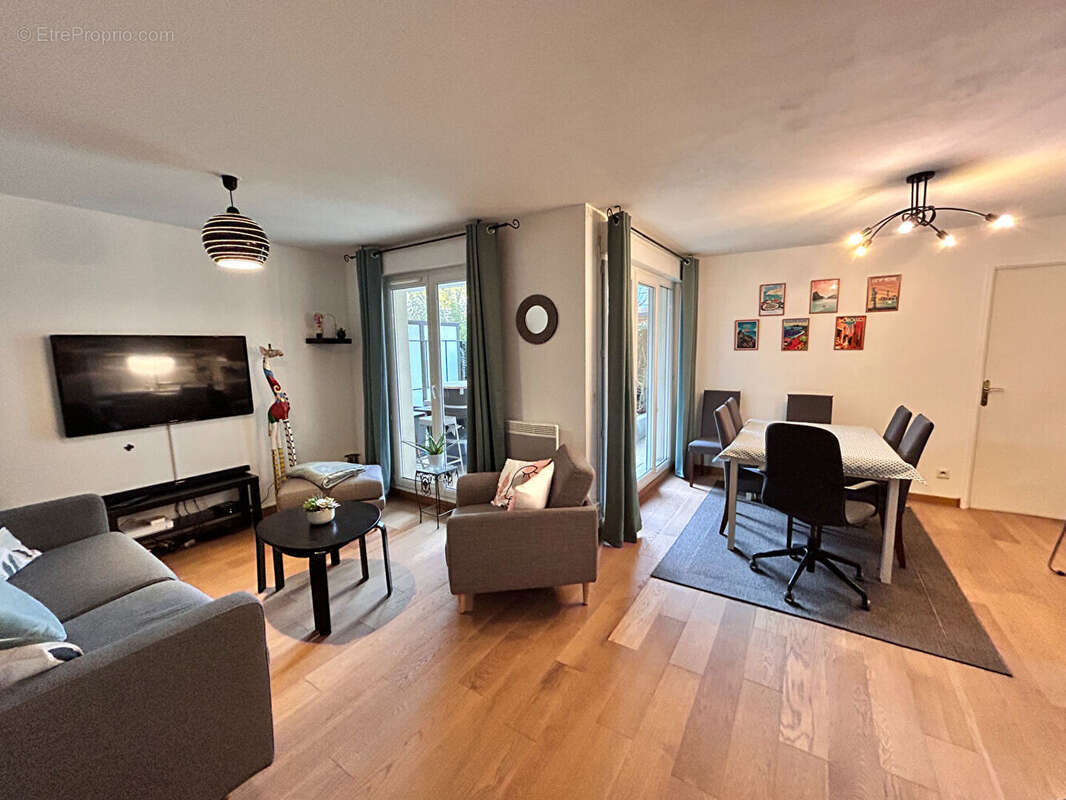 Appartement à LE BLANC-MESNIL