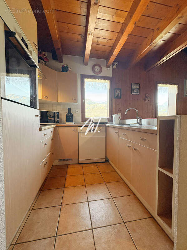 Appartement à MORILLON
