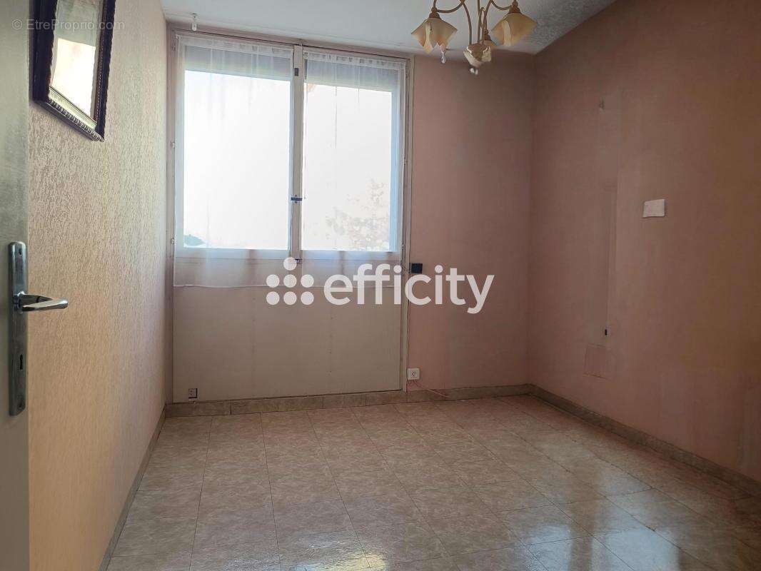 Appartement à SALON-DE-PROVENCE