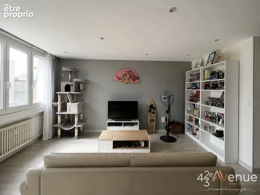 Appartement 54 m² à Saint-Etienne  - photo 3