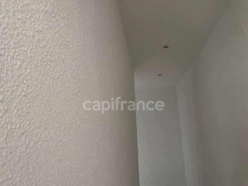 Commerce à MARSEILLE-6E