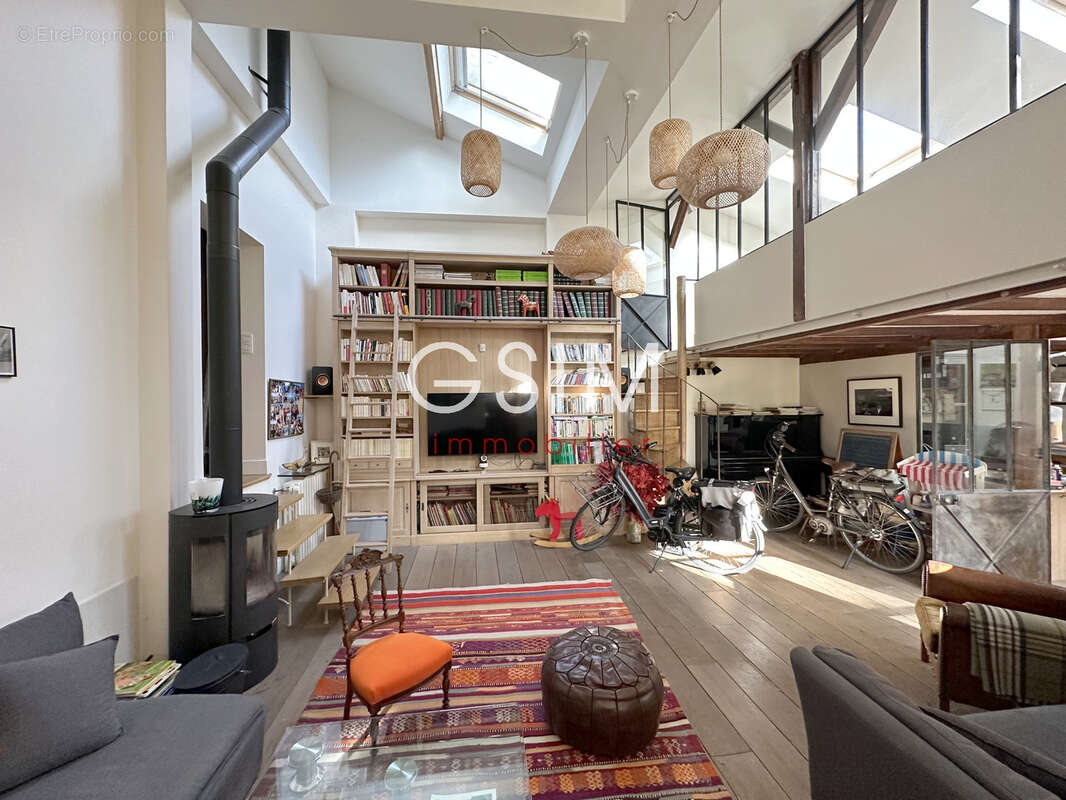 Maison à VILLE-D&#039;AVRAY