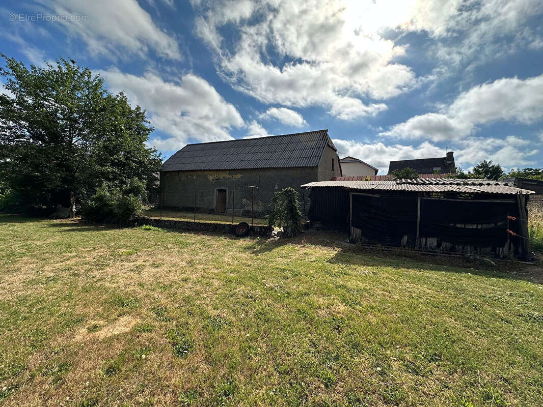 Ancien corps de ferme, dependance, belle parcelle - photo 10