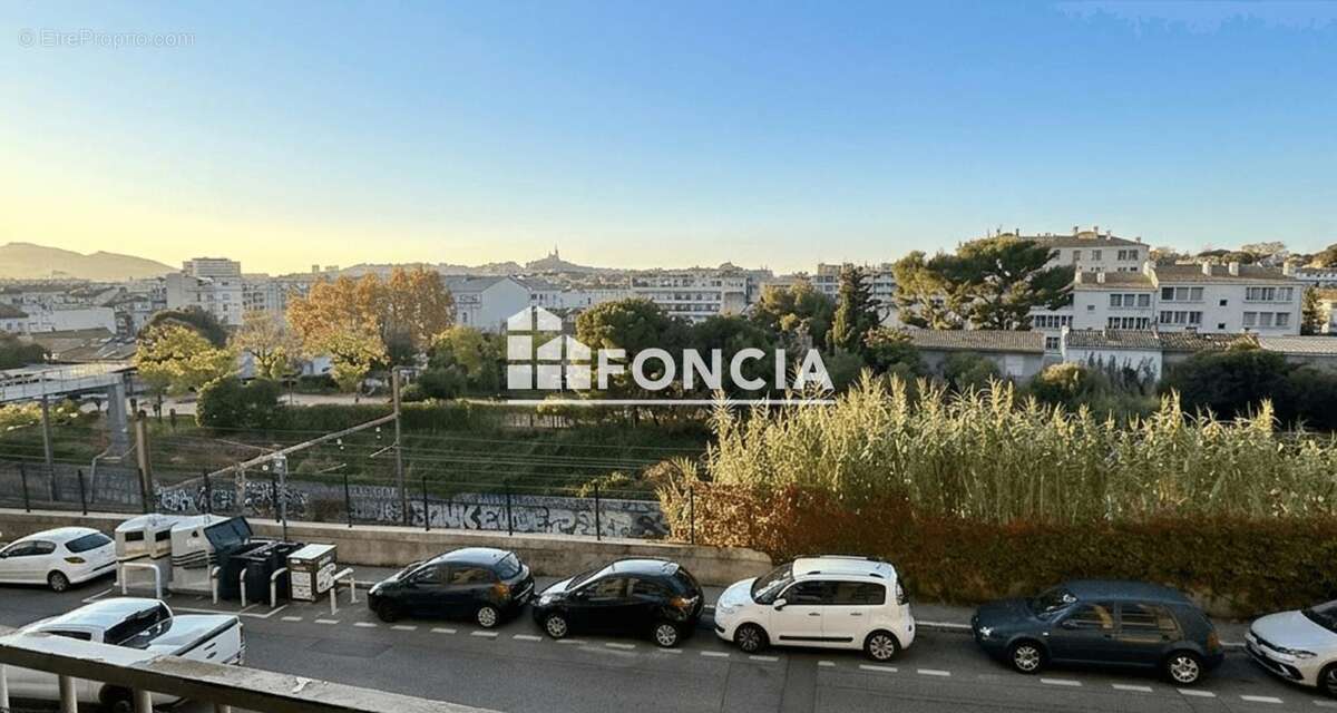 Appartement à MARSEILLE-4E
