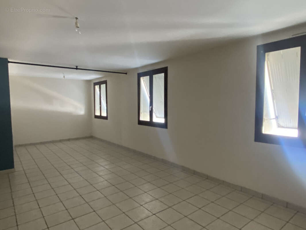 Appartement à SAINT-SORNIN-LAVOLPS