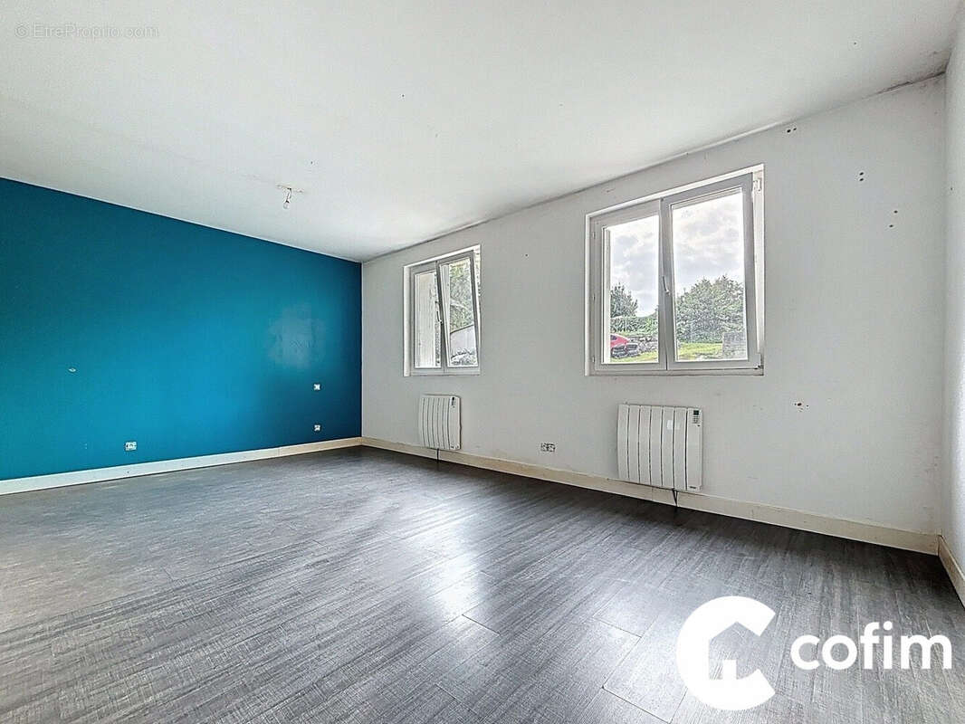 Maison à POUEYFERRE