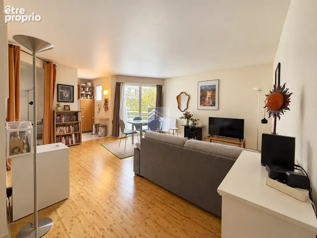 Appartement à COURBEVOIE