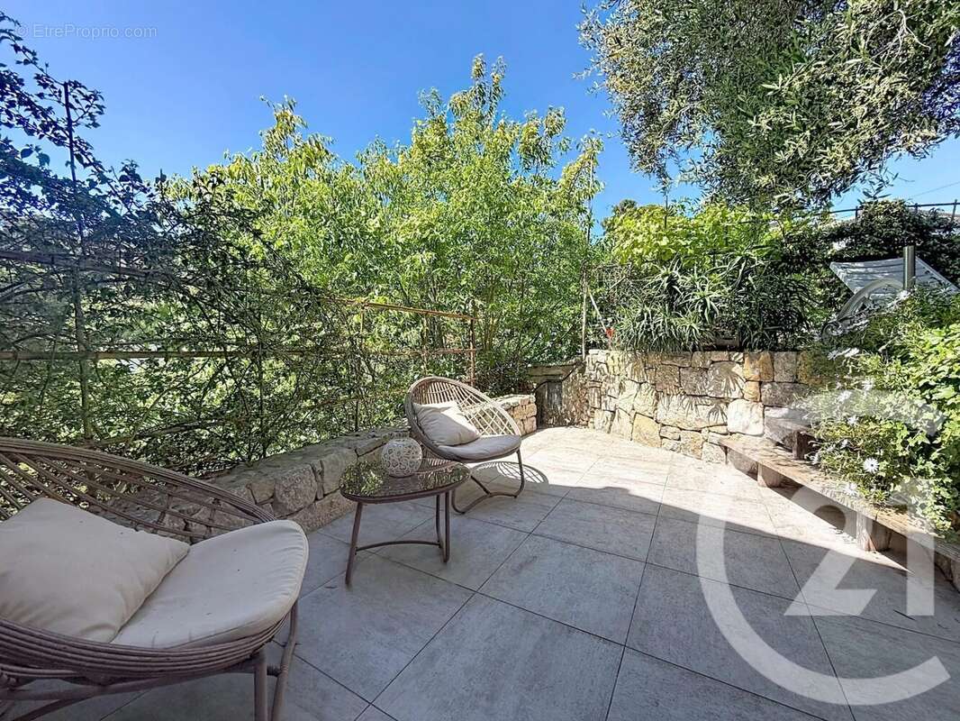 Maison à MOUGINS