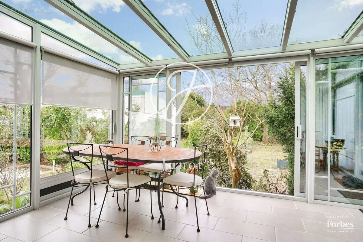 Maison à LE VESINET