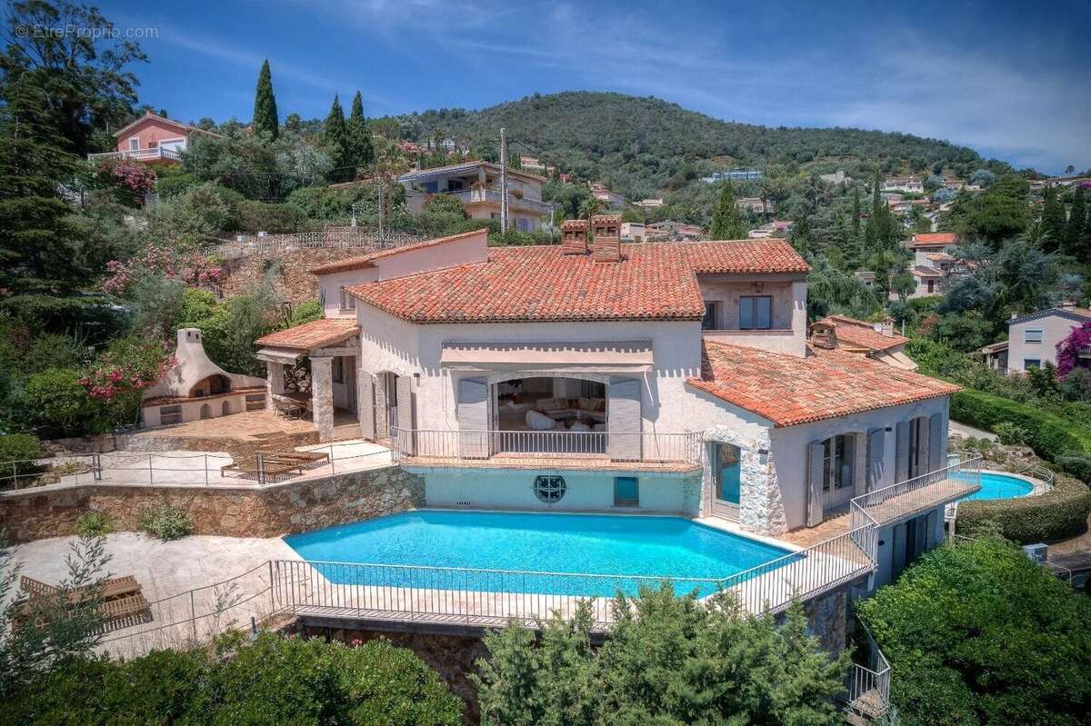 Maison à MANDELIEU-LA-NAPOULE