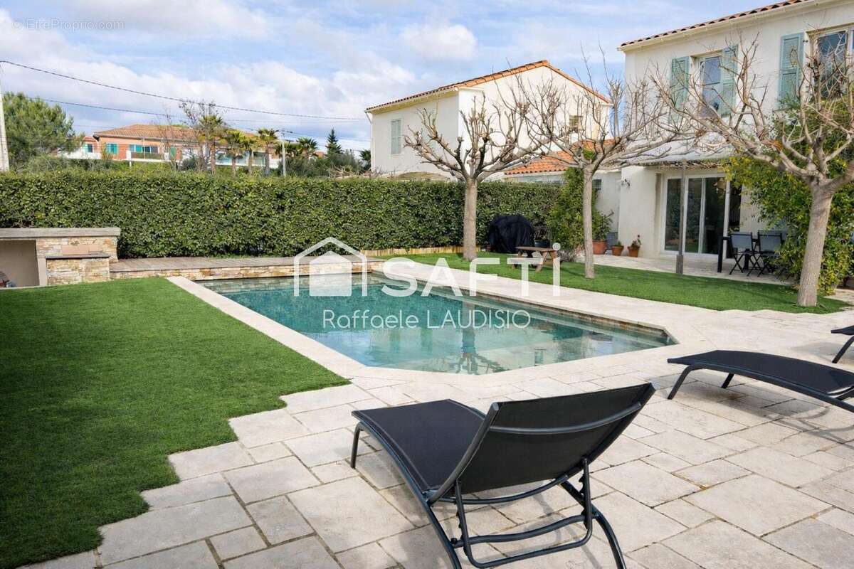 Photo 2 - Maison à FREJUS