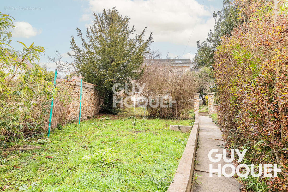 Maison à ATHIS-MONS