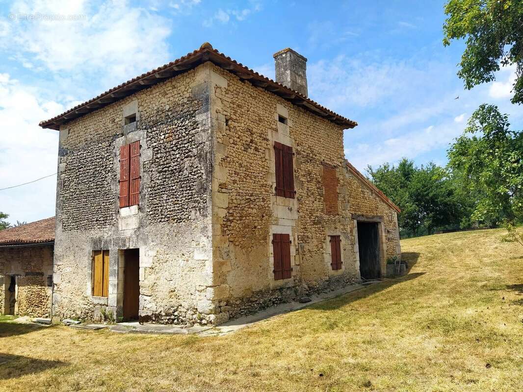 Maison à VENDOIRE