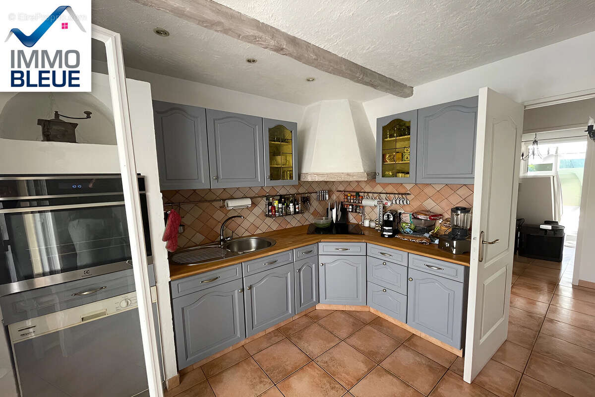 Maison à CHATEAUNEUF-LES-MARTIGUES