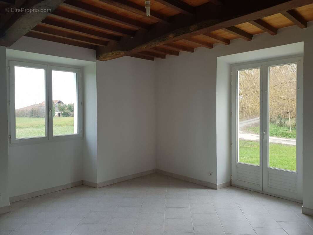 m salon da ss - Maison à SARRAGUZAN