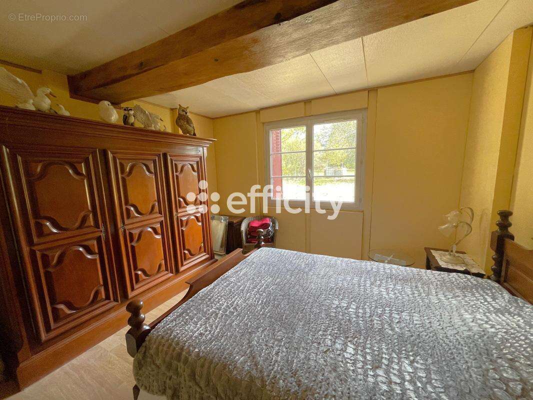 Maison à MOULIN-NEUF