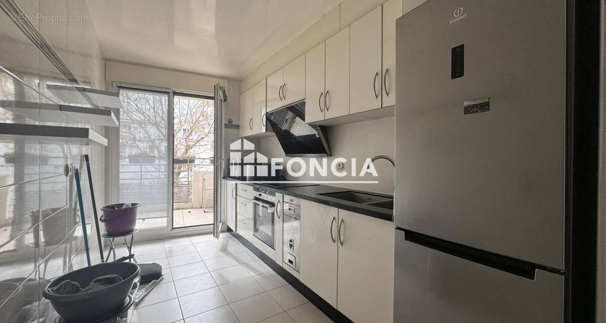 Appartement à LEVALLOIS-PERRET