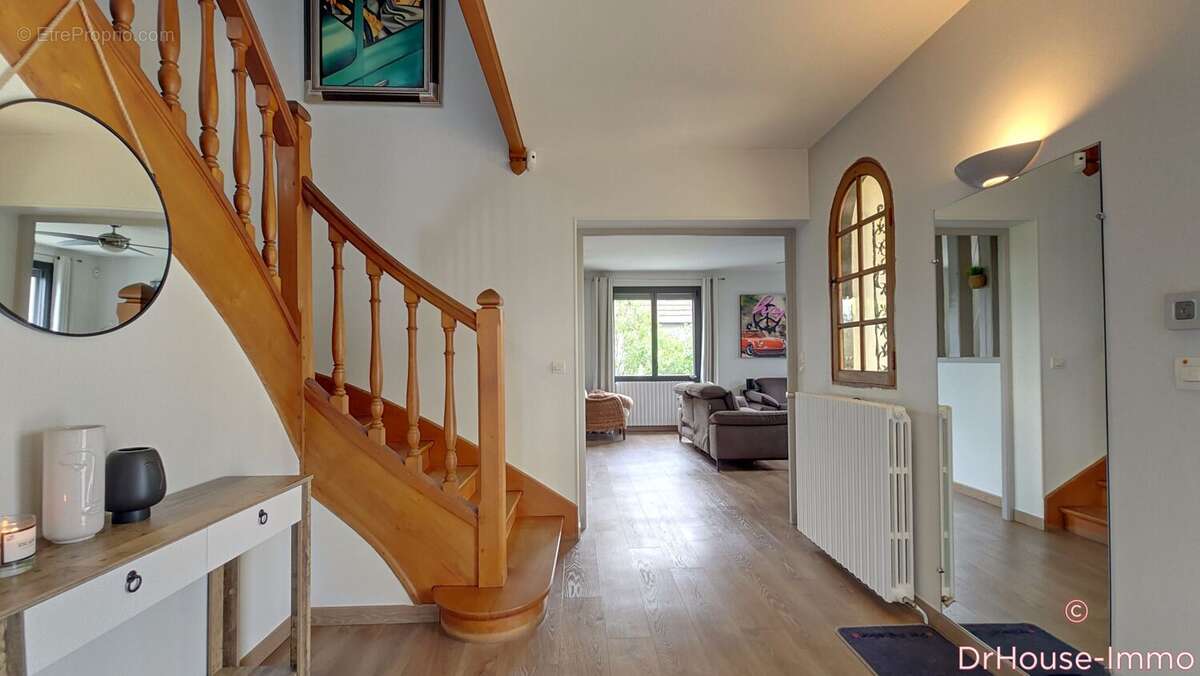 Maison 185 m² à Croissy-Beaubourg  - photo 25