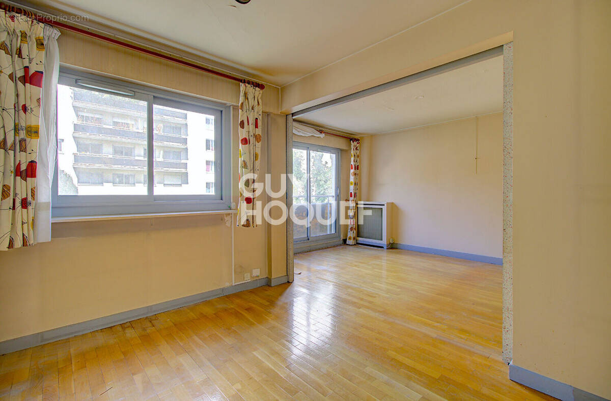 Appartement à PARIS-20E