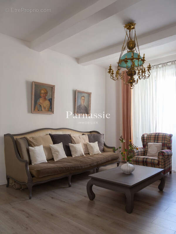 Maison à LA BASTIDE-DES-JOURDANS