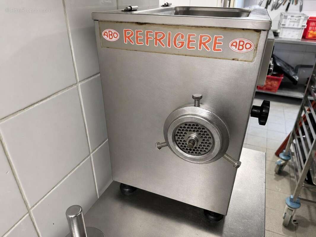   - Autre à VILLENEUVE-LOUBET
