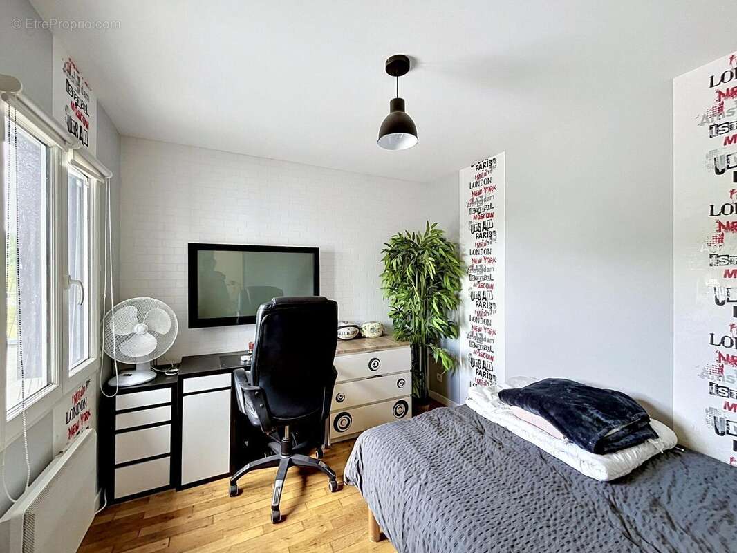 Maison 170 m² à Savonnieres  - photo 7