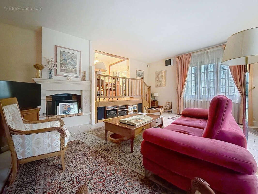 Maison à SAINT-VIANCE