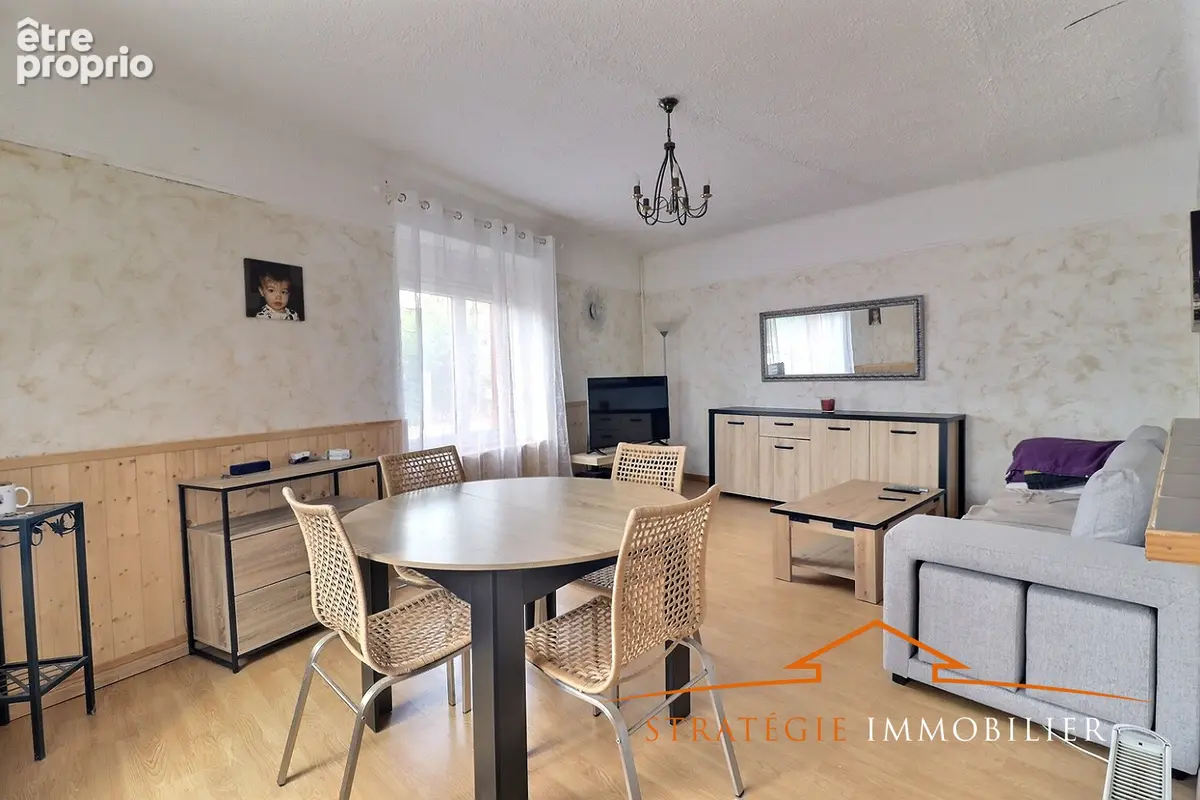 CHAMPFORGEUIL, maison de plain-pied louée - photo 2