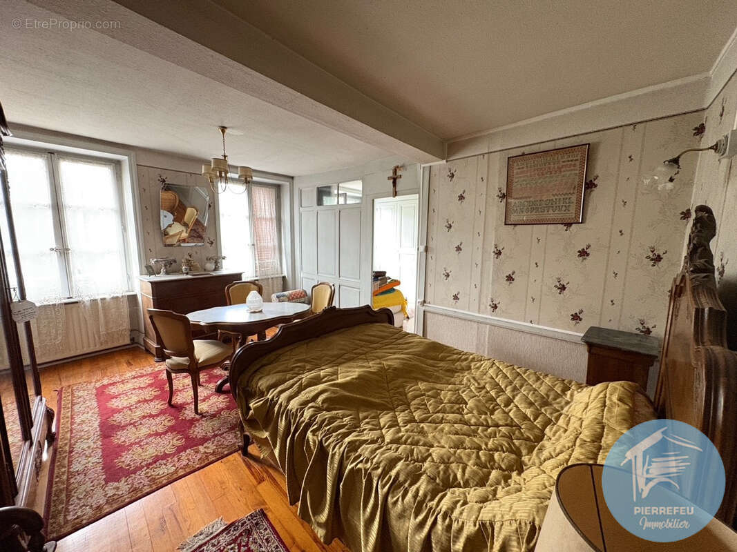 Appartement à PONTCHARRA-SUR-TURDINE